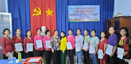Hội LHPN xã Tân Quy Tây ra mắt Chi hội phụ nữ “5 không 3 sạch” ấp Tân Lợi