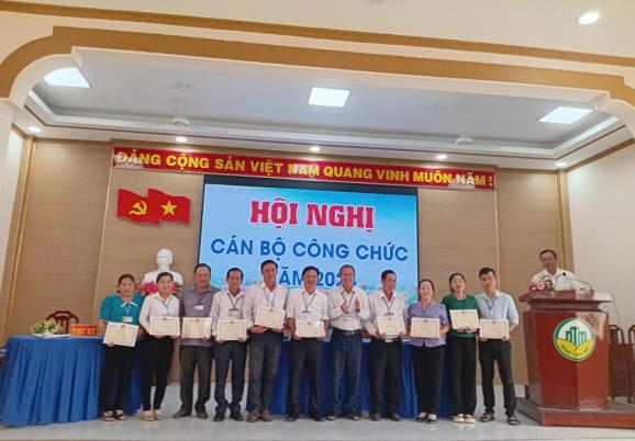 Hội nghị Cán bộ, Công chức xã Tân Quy Tây 